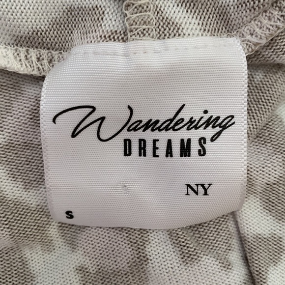 Cream, light brown and rose-colored tiger, print knit cardigan, one size - Picture 4 of 6